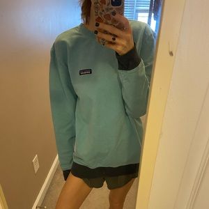 two toned patagonia sweatshirt